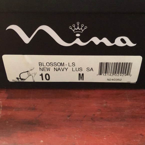 Nina Blossom strapping blue heels - Picture 2 of 4